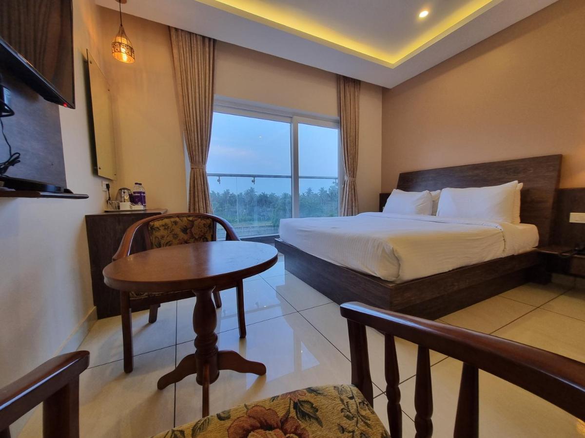 Hotel Plutus Residency Auroville Esterno foto