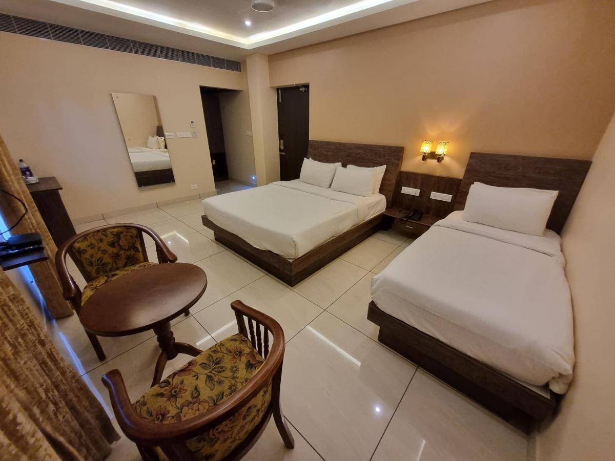 Hotel Plutus Residency Auroville Esterno foto
